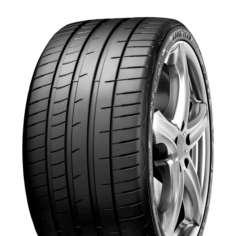2 x 235/40/R18 95Y XL FR Uniroyal RainSport 5 Road Tyres 235 40 18 